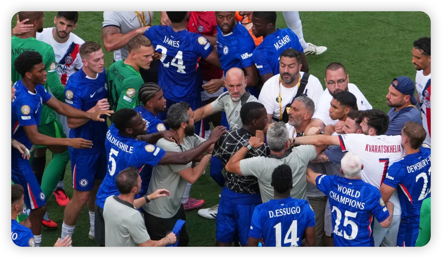 Defensive Organization: Silva's Leadership vs Marquinhos' Reading