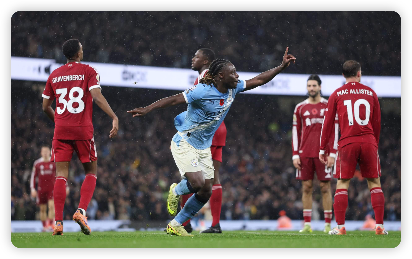 Expert Analysis: Guardiola's Tactical Adaptability